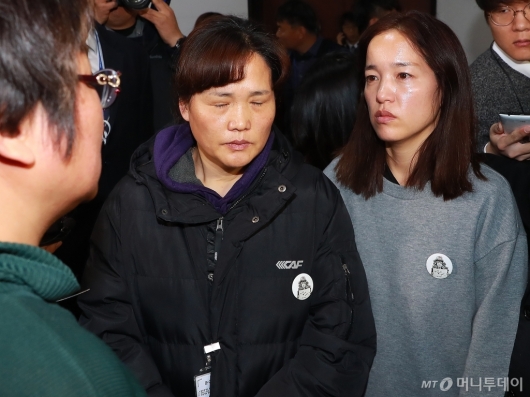 [사진]'김용균법' 여·야 협상 난항...굳은 표정의 유가족