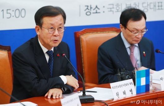 [사진]모두발언하는 원혜영 외교안보통일자문회의 의장