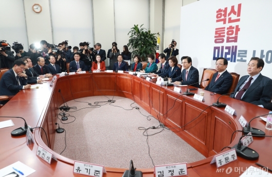 [사진]자유한국당 최고·중진 연석회의 개최