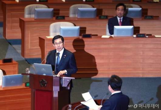 [사진]대정부질문 나온 박상기 법무부 장관