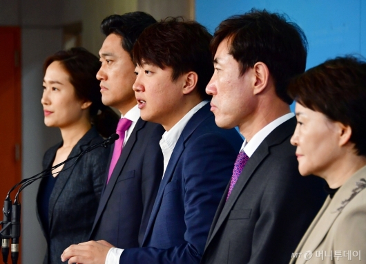 [사진]혁신위 수용 촉구하는 바른미래당 최고위원들 
