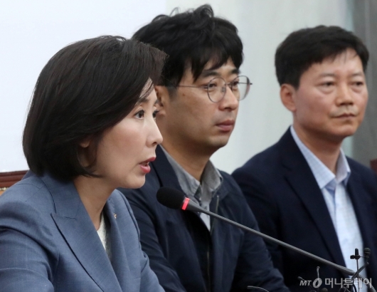 [사진]북한선박 관련 발언하는 나경원
