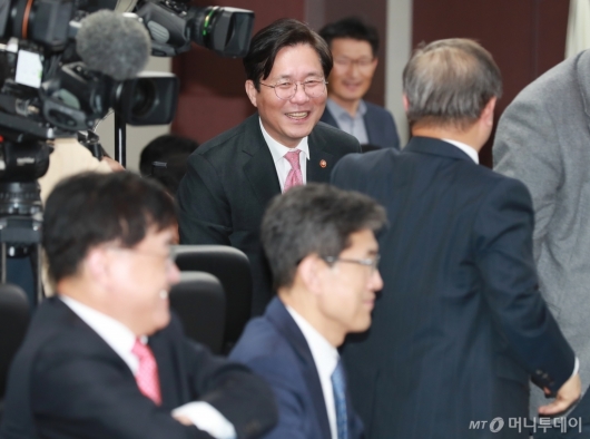 [사진]수출업계 대표자들 만난 성윤모 장관
