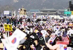 해리스 美대사 발언 논란에…<br>또 둘로 갈라진 광화문