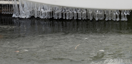 [사진]한강도 얼려버린 '최강 한파'