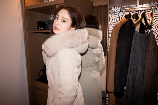 '��' ������, �ְ� �̸� �˳� ȭ�����巹�� �뿡�� '����'