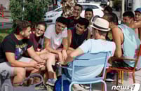 이스라엘 15일부터 실내에서도 '노마스크'