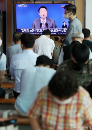 [사진]尹 대통령 취임 100일, 시민들의 반응은?