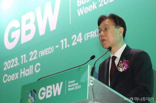 [사진]'GBW 2023' 대통령 축사 대독하는 이관섭 수석