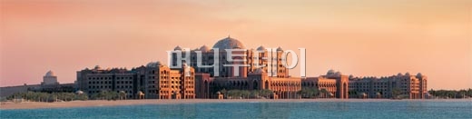 사진출처: 에미레이츠 팰리스 호텔 홈페이지 (http://www.emiratespalace.com/en/main.htm)