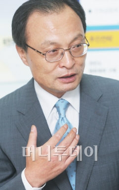 똑부러지는 일솜씨로 시대적 과제 향해 도전