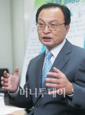 똑부러지는 일솜씨로 시대적 과제 향해 도전