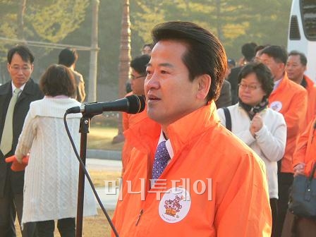 [사진]정동영 '민심' 잡으러 출발