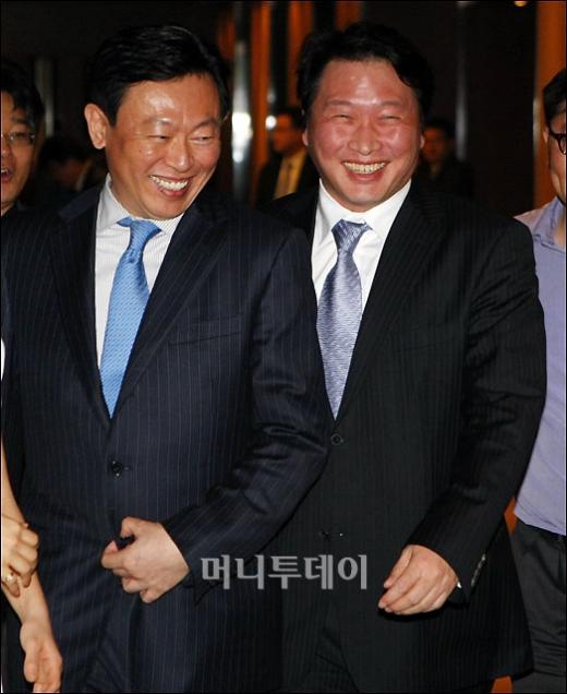 ↑신동빈 롯데부회장과 최태원 SK회장