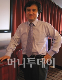 "높은 연봉 대신 풍류 즐기며 살아요"