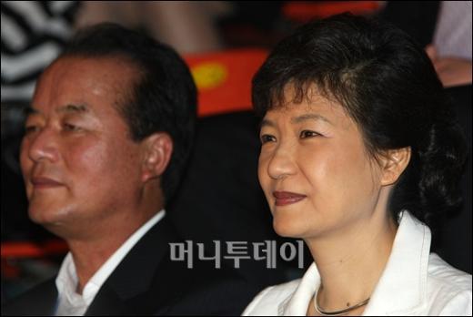 [사진]전당대회 참석한 박근혜 전 대표