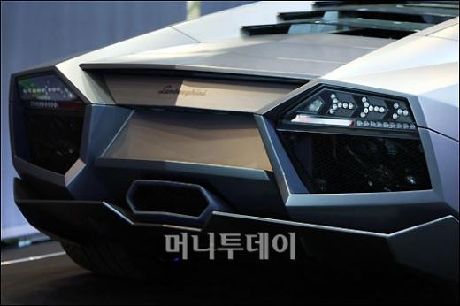 사진]세계 단 4대 뿐인 '람보르기니 레벤톤' - 머니투데이
