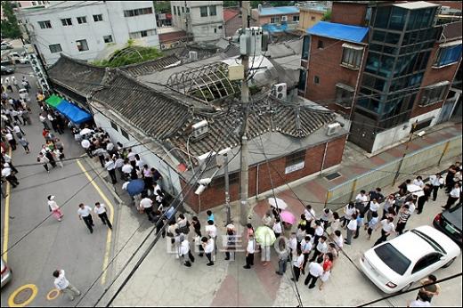 [사진]'초복' 삼계탕 먹기 위한 행렬