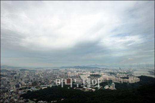 [사진]먹구름 덮친 서울하늘