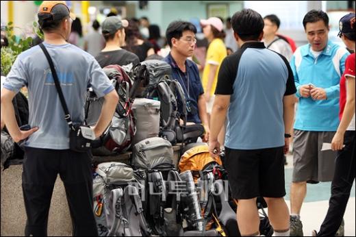 [사진]본격적인 휴가철 시작 '여행을 떠나요'