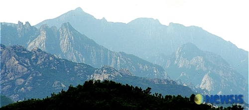 강원도 고성군 금강산전망대에서 바라본 금강산. ⓒ뉴시스