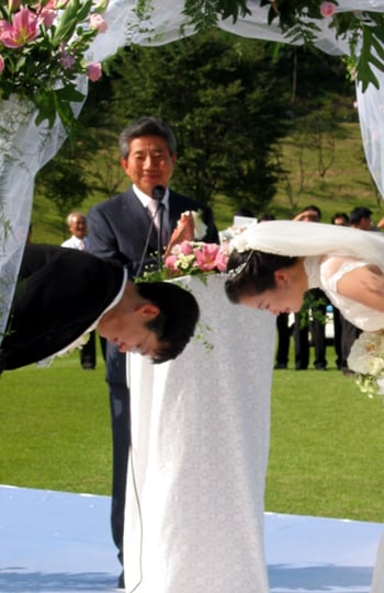 [사진]결혼식 주례 나선 노 전 대통령