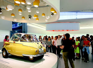 1955  Isetta. 'ī' Ī  .