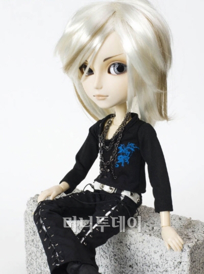 '2008 ȸ' õ мǵ. Ǫ, ¾, , ̵   Ÿ, ǻ, Ź Żм  . ѱ ϰ Ϻ  12ġ(30cm)  Ǫ ѱ ̸ Ǯ, Ϻ  Ǫ, δ Pullip Ҹ. Ǫ ū   ,    Ư¡̸, , ϱ,   ڱⰡ ϴ  ٲ  ִ. ȱ   ũ ϴ.