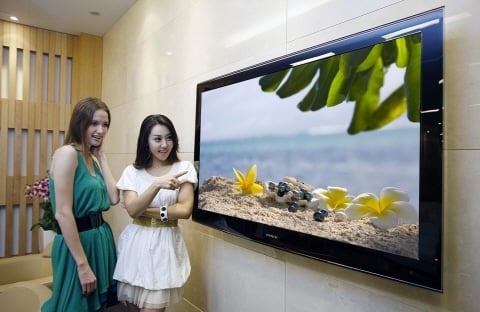 ↑삼성전자 크리스털로즈 디자인 풀HD급 LCD TV