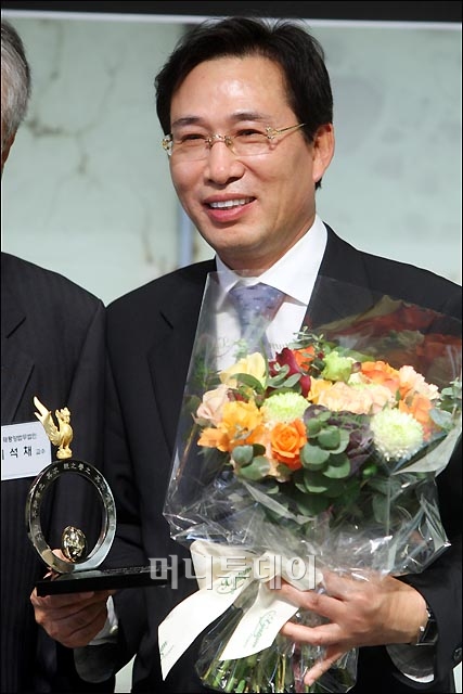 [사진]쉘라인 이상호대표 '전기전자부문 CEO'