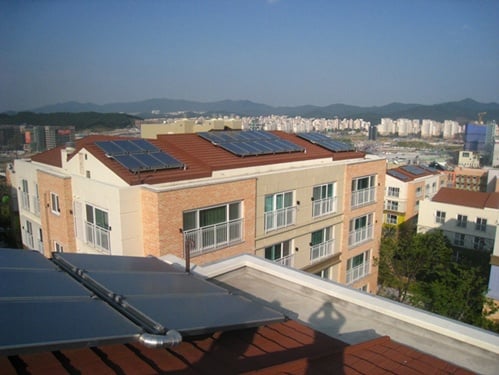 ↑LH가 태양열시스템을 적용한 판교신도시 연립주택 B2-1블록 전경.