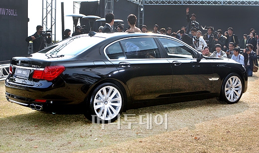 []ƈ 7700' BMW ֻ   760Li 