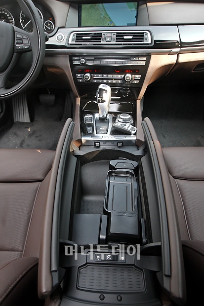 []BMW  760Li  þ