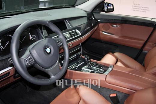 [사진]고품격 실내 인테리어, BMW 535i GT