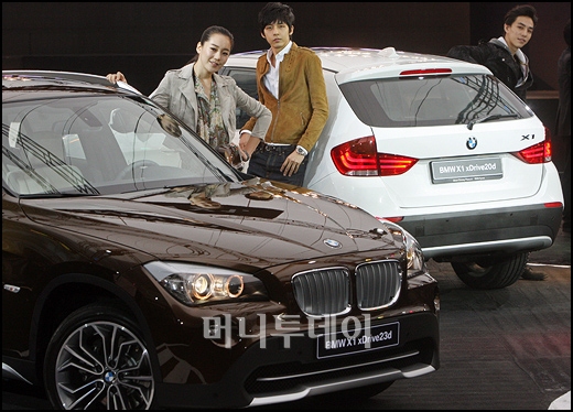 []BMWڸ, ȿ- 'X1'  - Ӵ