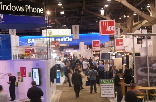 ↑23~25일 일정으로 개막된 2010 CTIA에서 삼성전자, 모토로라, 스프린트 및 대만 HTC가 신형 안드로이드폰을 공개했다. 