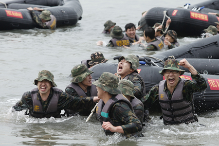 "귀신잡는 해병대처럼 건설사 불황 잡겠습니다!"