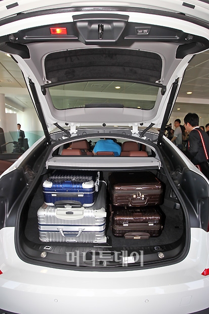[사진]BMW 그란 투리스모, '실내공간과 분리된 트렁크'