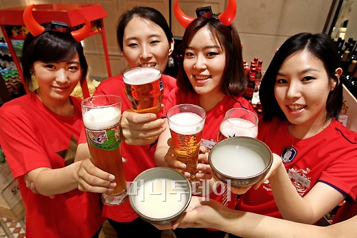 [사진]맥주vs막걸리, 월드컵 시청자들 갈증해소