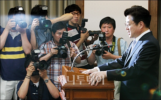 [사진]검찰개혁안 설명하는 검찰총장