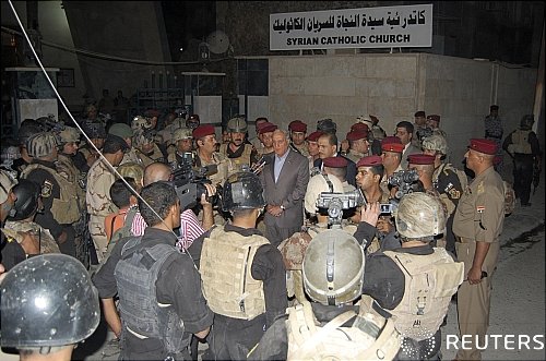 [사진]인질극 설명하는 이라크 국방 장관