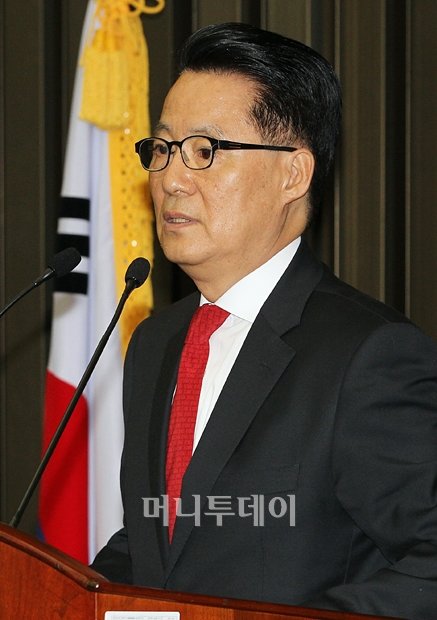 [사진]박지원 '영부인 얘기 그만, 강기정 의원 설득'