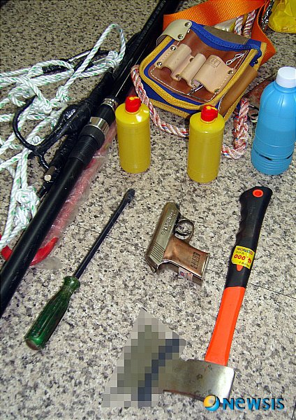 [사진]'도끼 테러' 범행 도구들