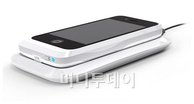 와이즈파워, 아이폰4용 무선충전기 출시