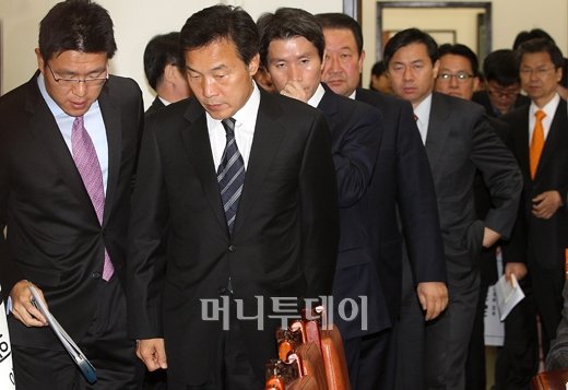 [사진]연평도발에 당혹스런 민주당 최고위원들