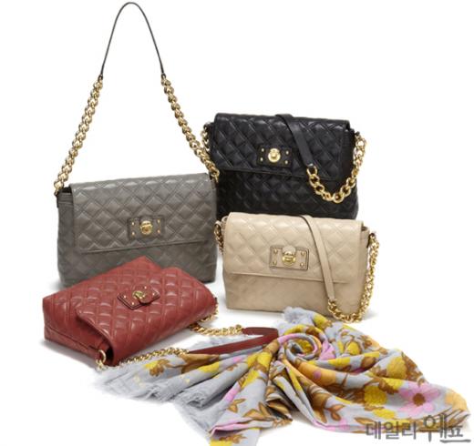 하객패션의 종결자 '클래식백' 어때