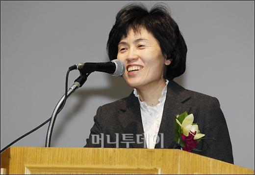 [사진]박영아 의원, 한국여성과학기술인지원센터 축사