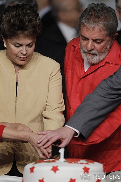 [사진]기념케익 자르는 현-전직 브라질 대통령