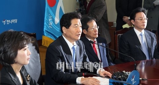 안상수 "신공항, 타당성 없으면 못할수도"