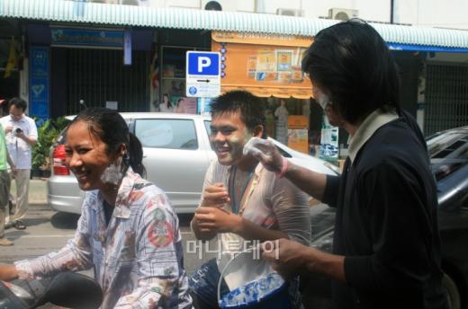 ▲송크란 축제의 모습 